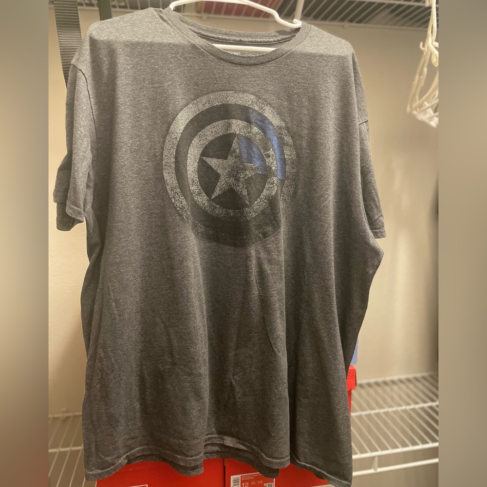 Marvel Grey XXL Captain America Graphic T-Shirt